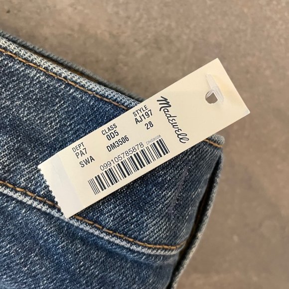 Madewell Slim Demi-Boot Jeans in Sundale Wash - Picture 5 of 6